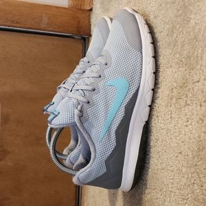 Women's Nike FLEX EXPERIENCE RN 4